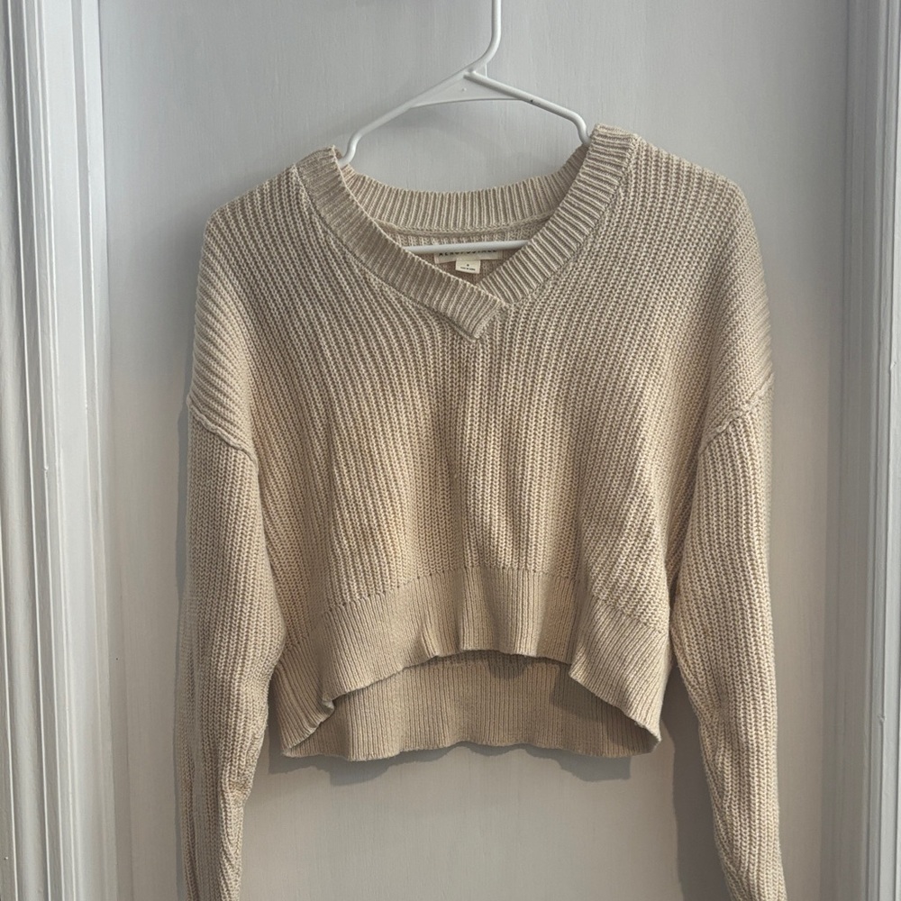Aeropostale Women's Tan V-Neck Sweater